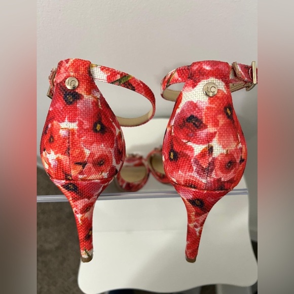 Liz Claiborne Red Heels Elegant Design - Picture 3 of 7